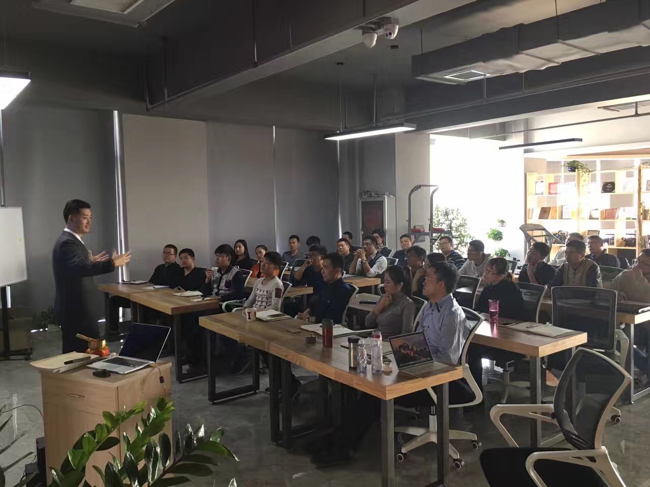 第二場1.jpg 第二場1.jpg